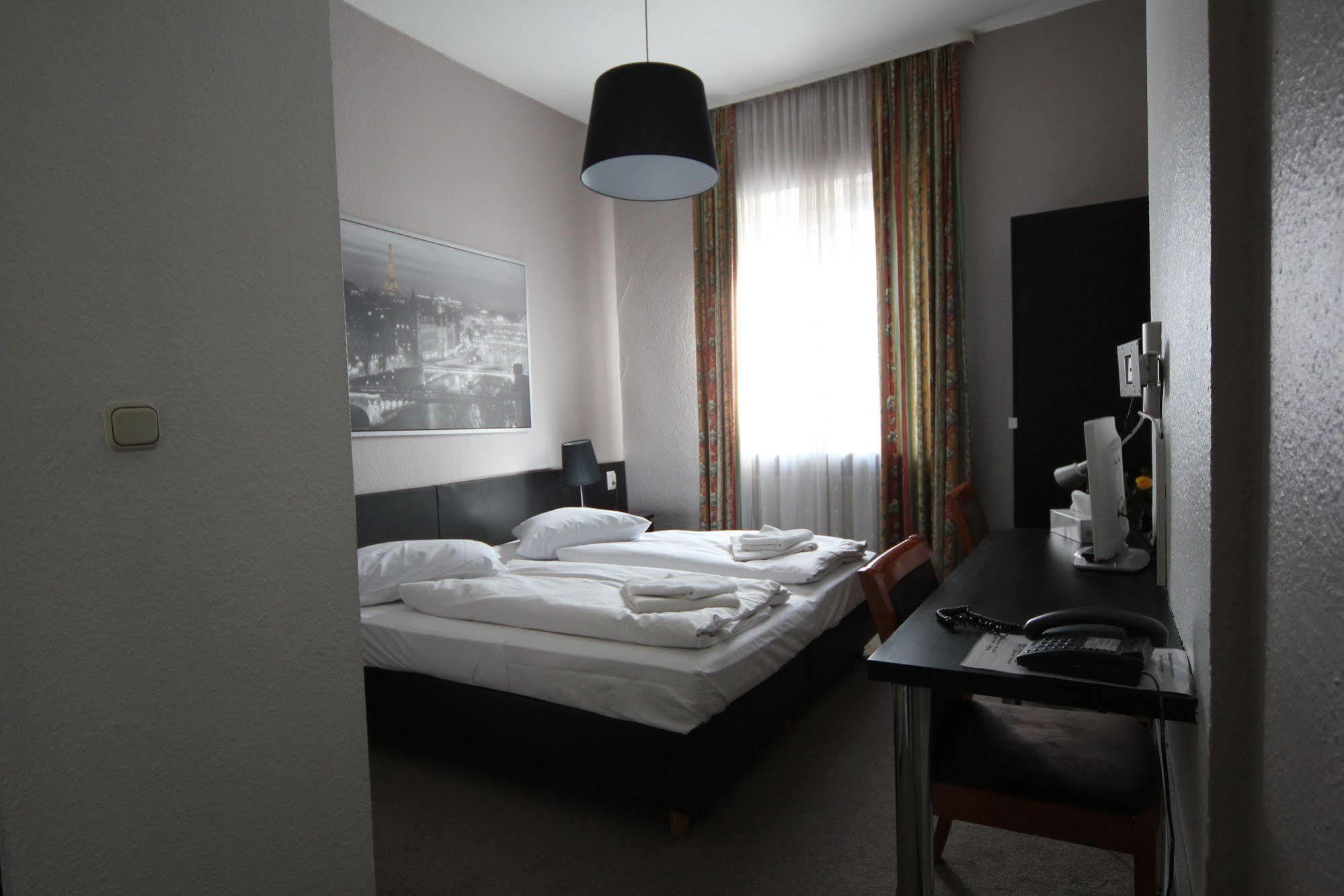 Carlton Hotel Frankfurt am Main Dış mekan fotoğraf