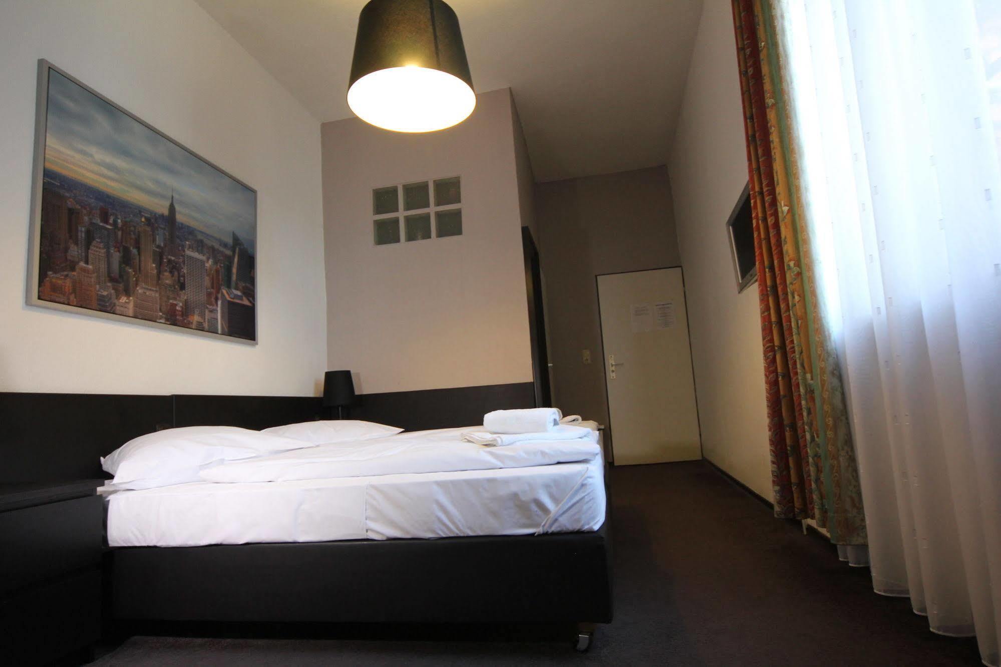 Carlton Hotel Frankfurt am Main Dış mekan fotoğraf