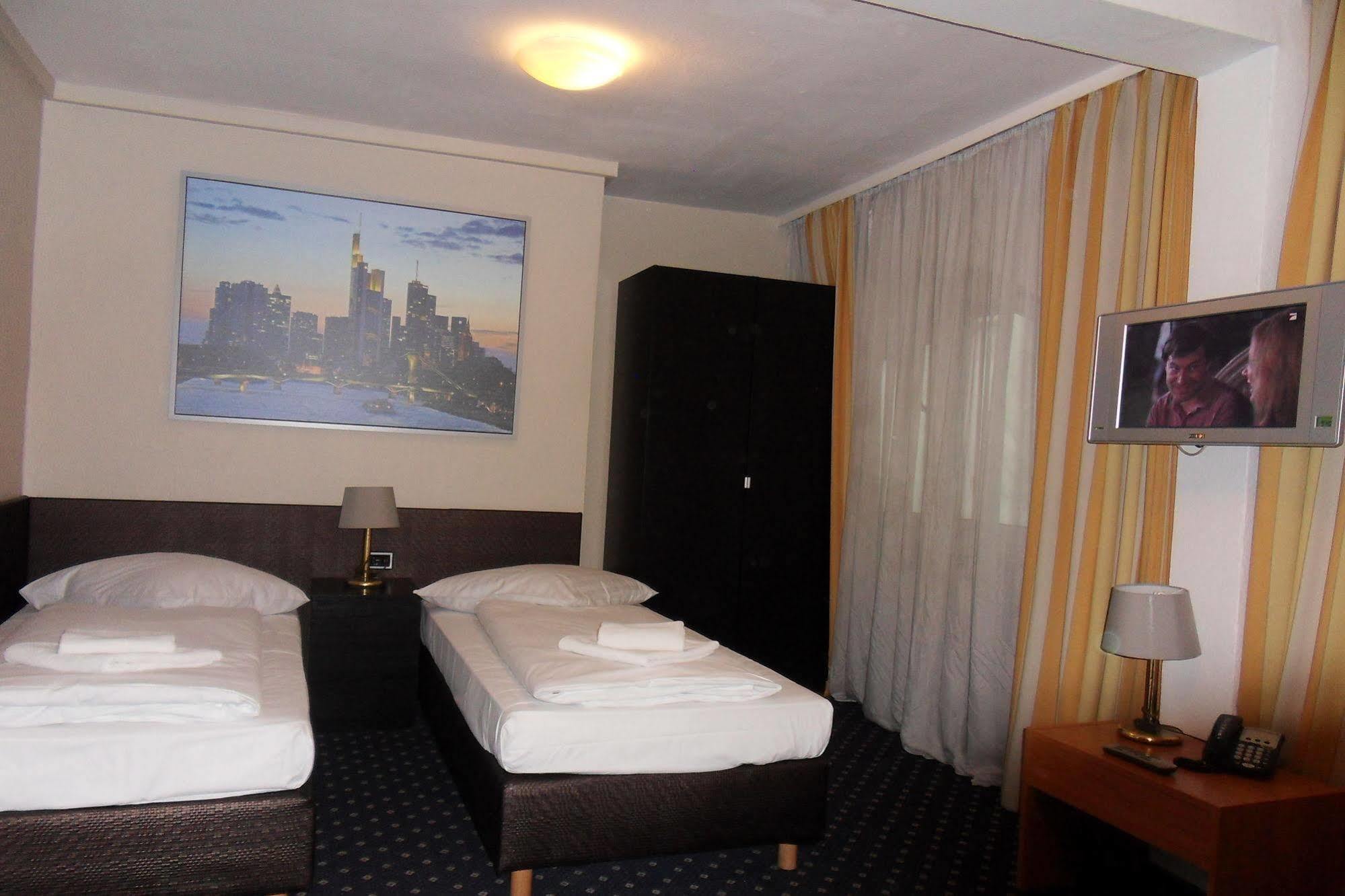 Carlton Hotel Frankfurt am Main Dış mekan fotoğraf